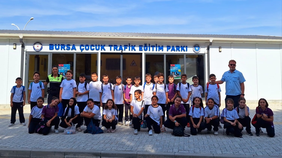 Nilüfer Şehitler Ortaokulu Öğrencileri Trafik Eğitim Parkında 
